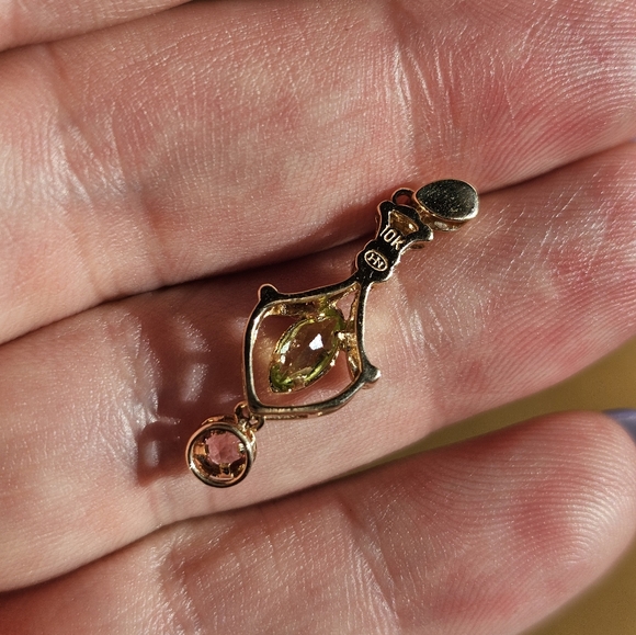 10k lavalier pendant! New. Peridot, tourmaline, and diamond pendant! See all pic - Picture 2 of 4